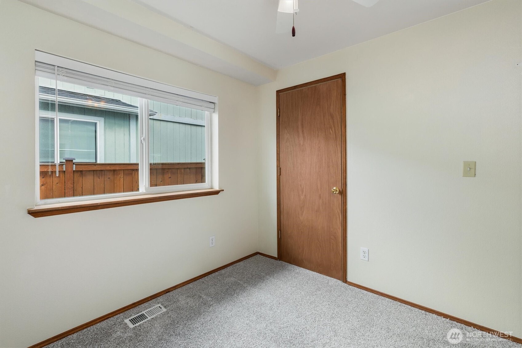 307 Solberg Street Property Photo 17