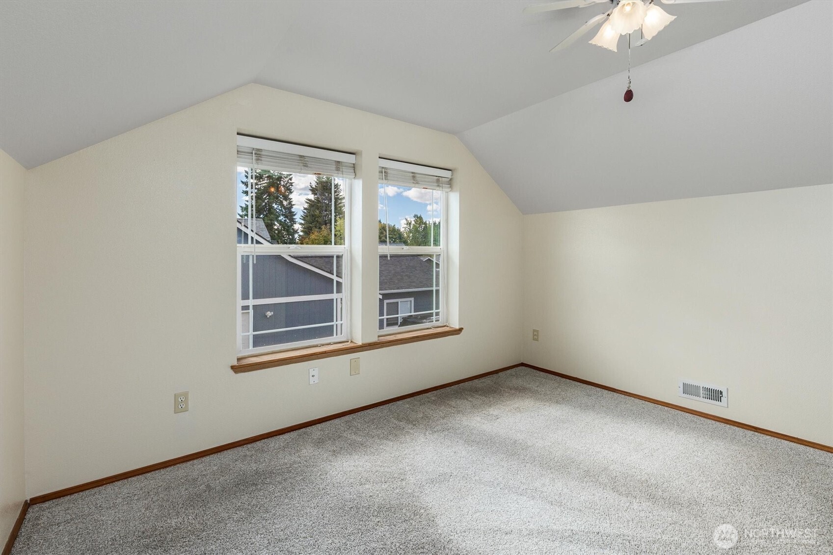 307 Solberg Street Property Photo 24