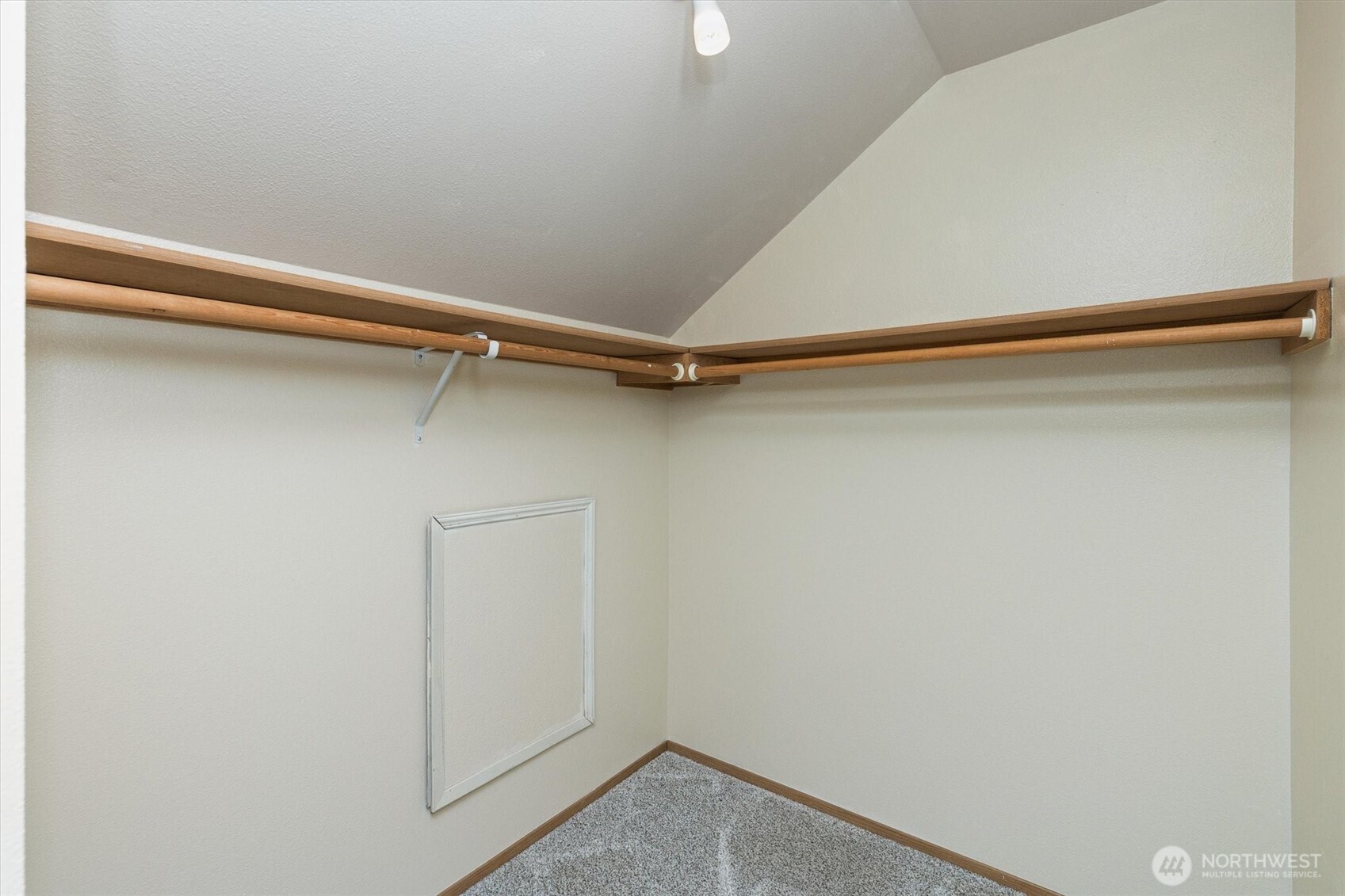 307 Solberg Street Property Photo 28