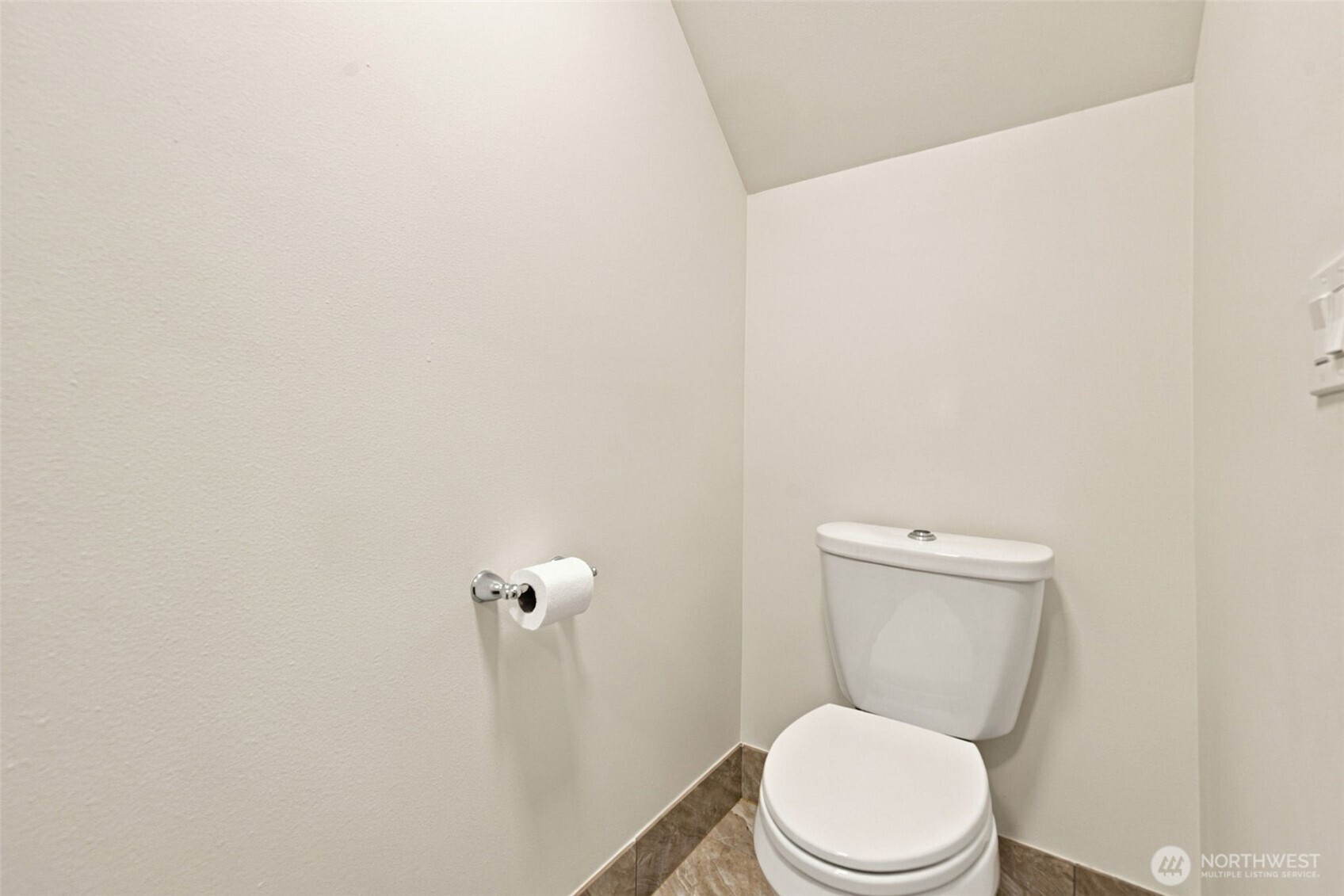 8644 Delridge B Property Photo 11