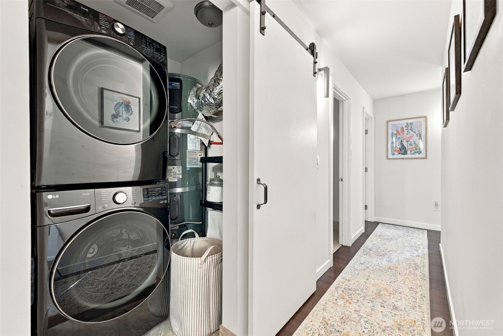 8644 Delridge B Property Photo 17