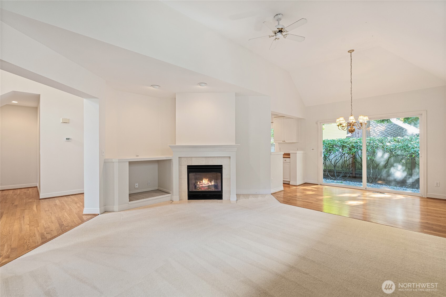 1728 164th Street Property Photo 2