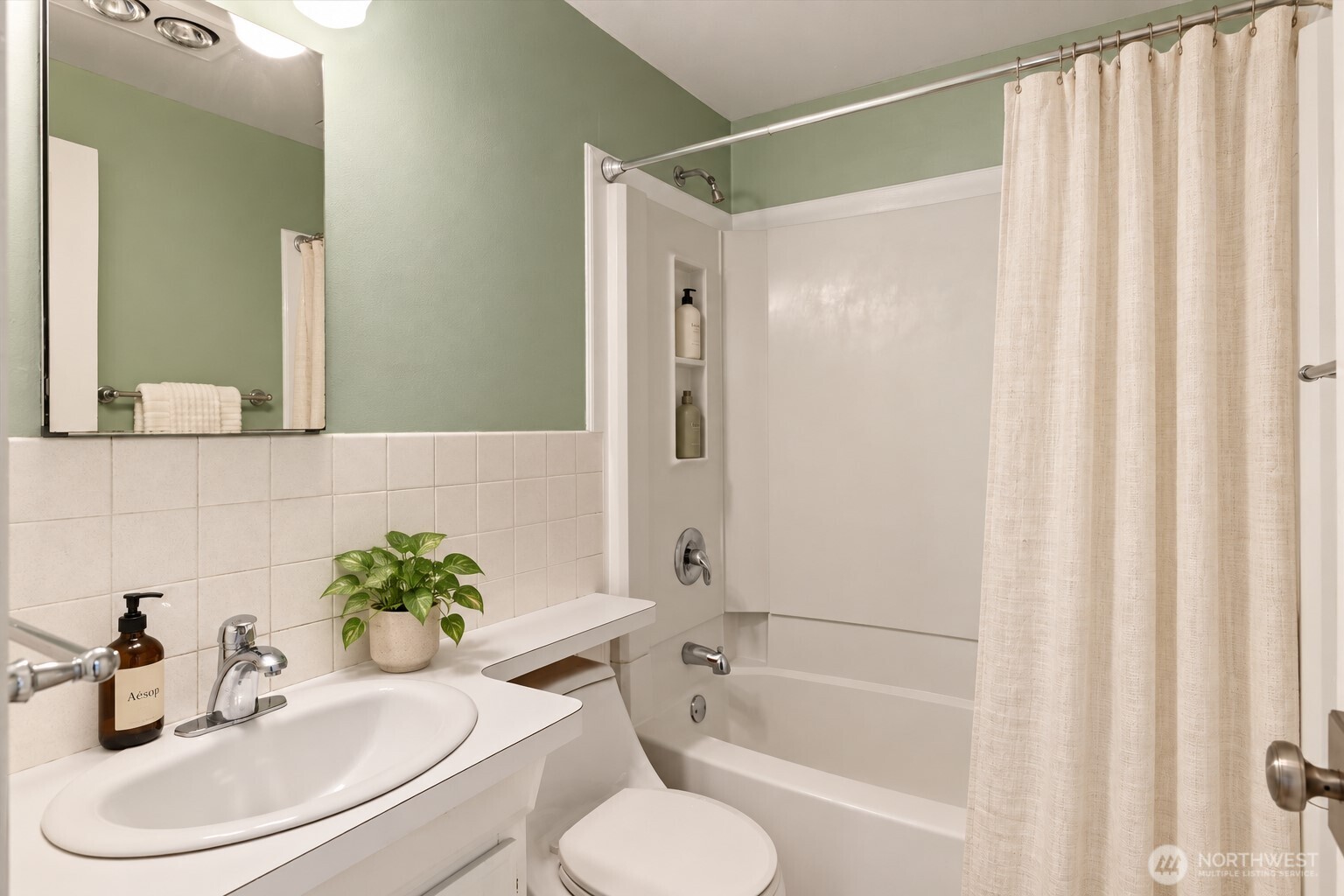 1817 Nw 77th Street Property Photo 14