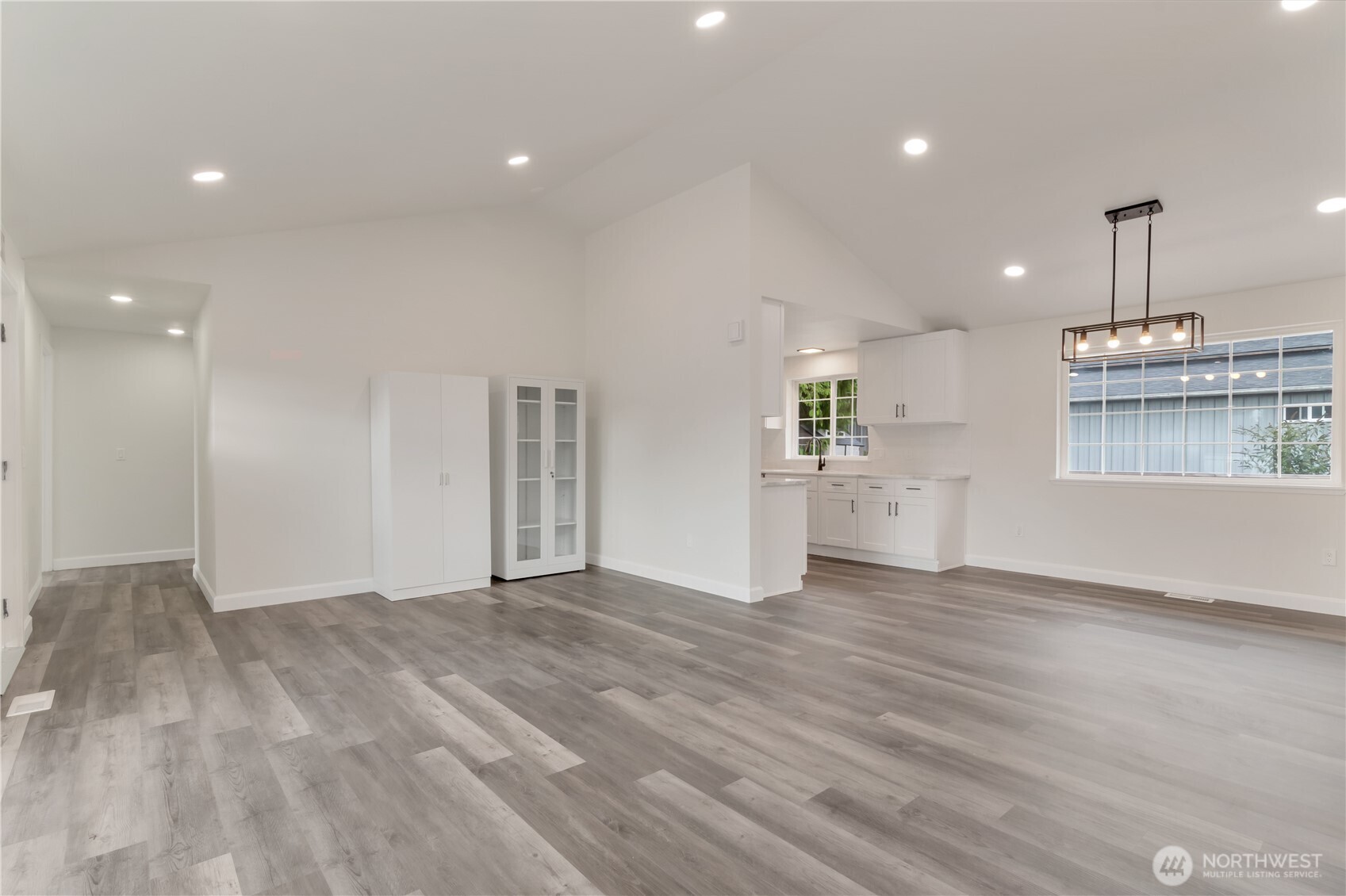 808 Sauk Mountain Drive Property Photo 3
