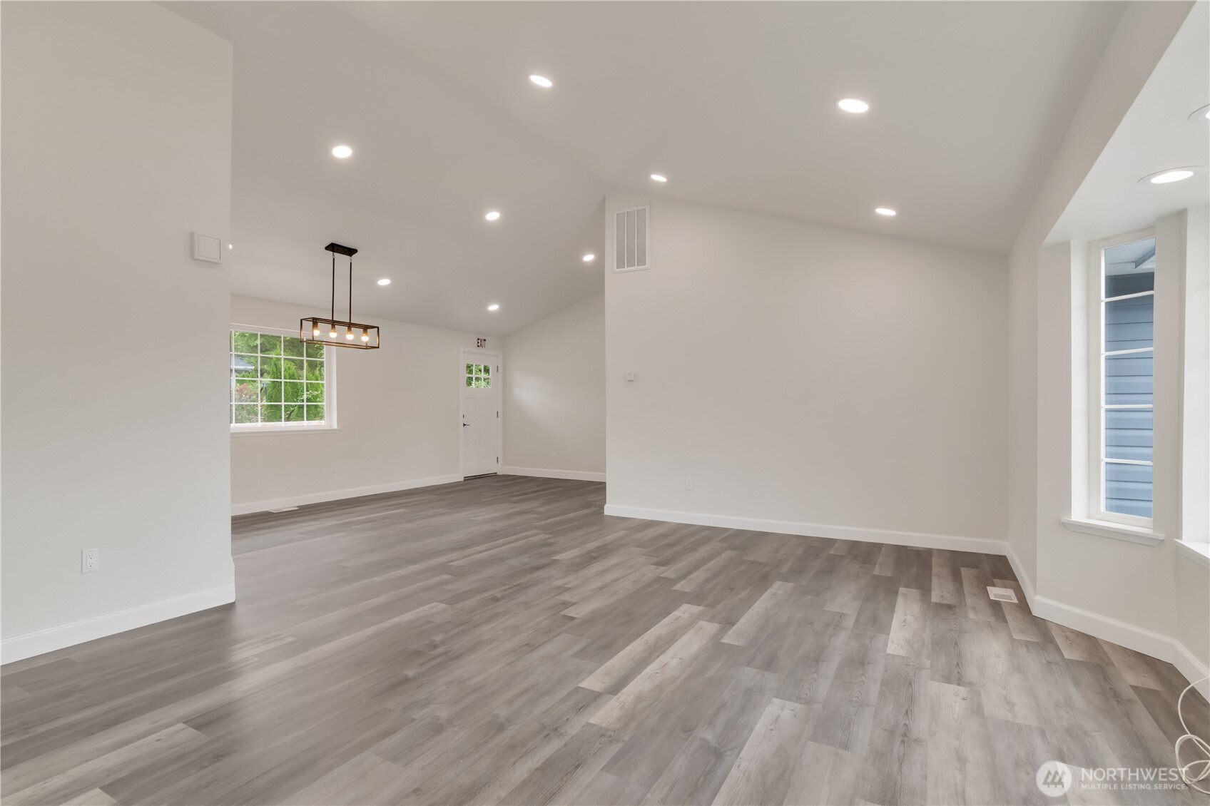808 Sauk Mountain Drive Property Photo 12