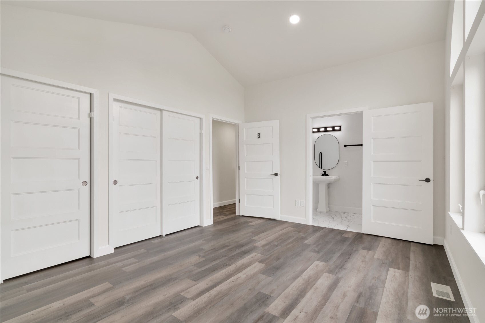 808 Sauk Mountain Drive Property Photo 18