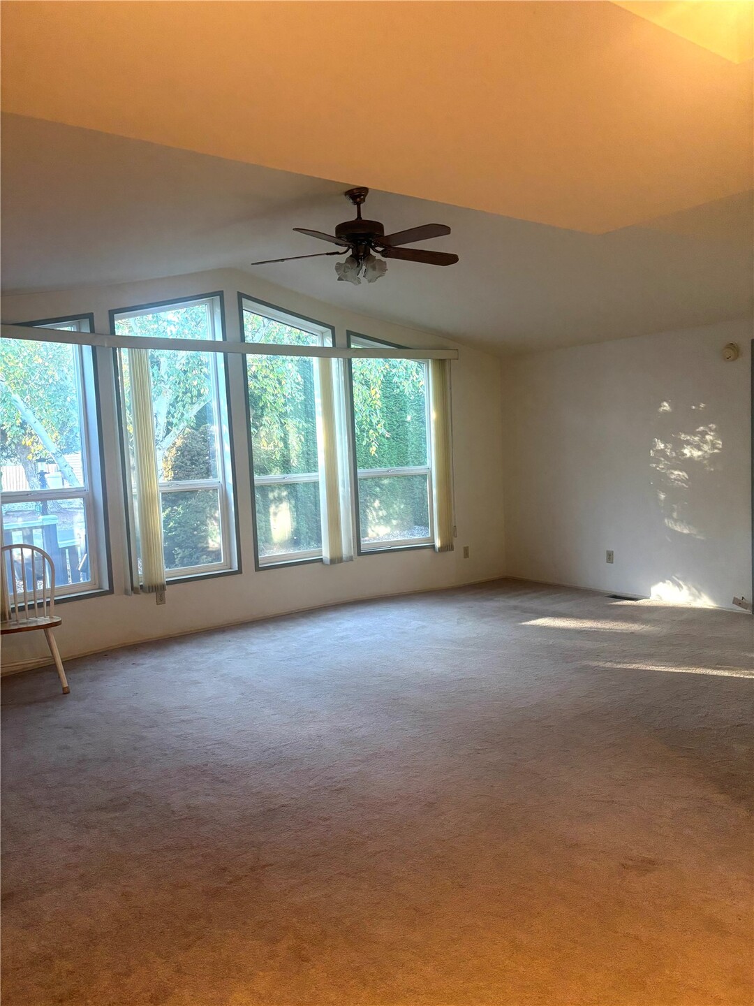 431 Parkwood Blvd Property Photo 7