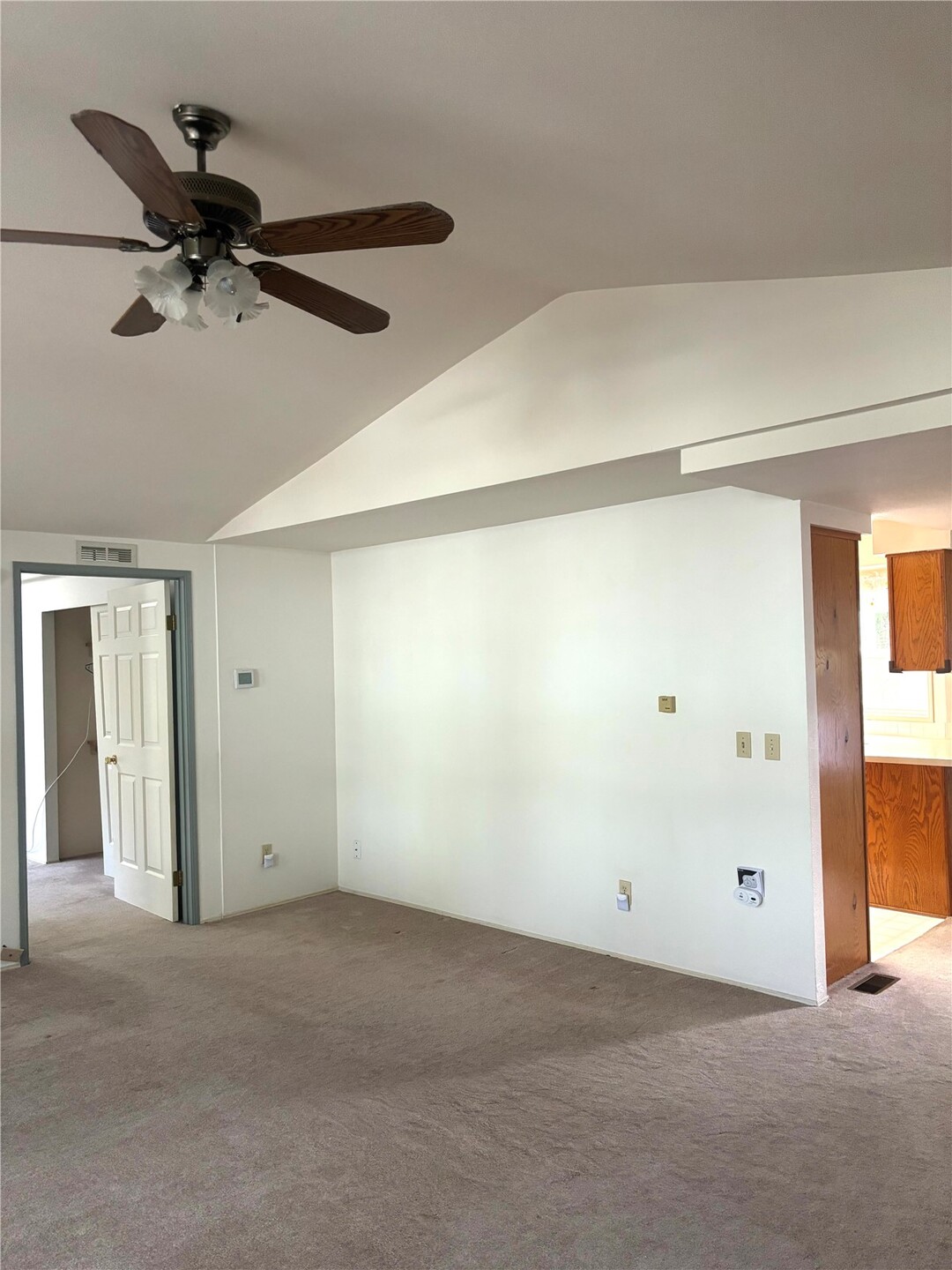 431 Parkwood Blvd Property Photo 8
