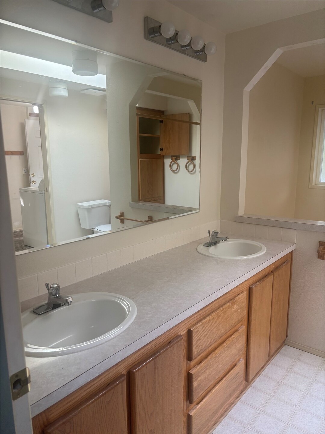431 Parkwood Blvd Property Photo 18