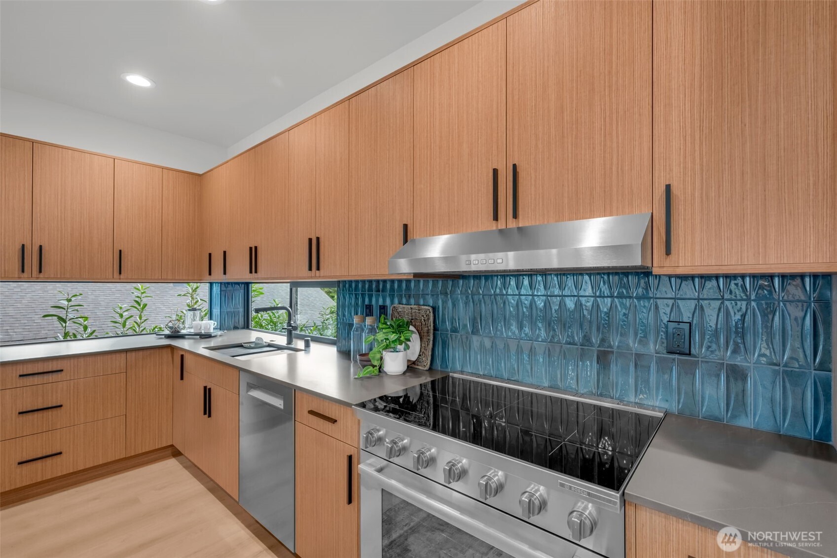 5201 S Holly Street Property Photo 16