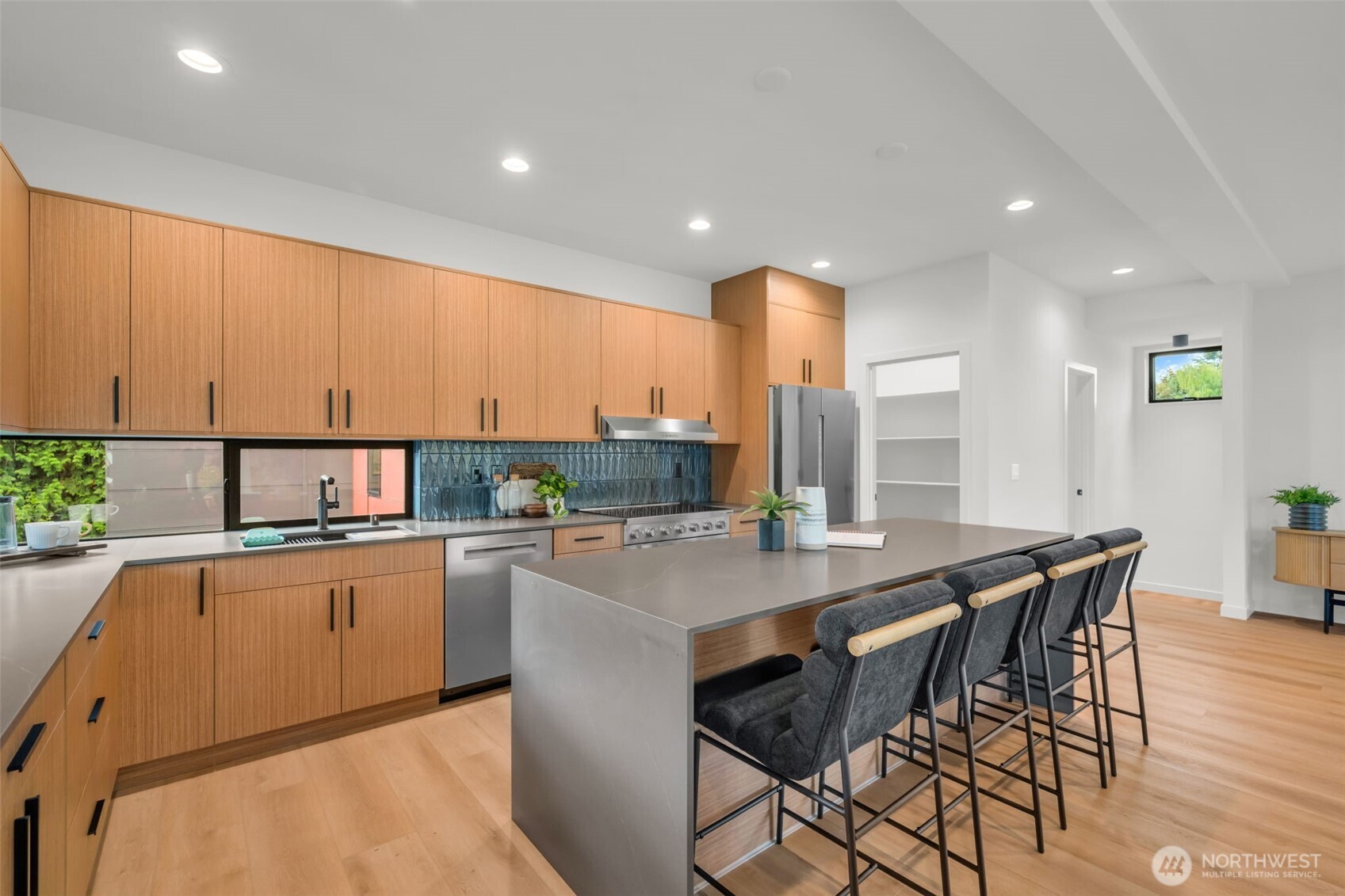 5201 S Holly Street Property Photo 17
