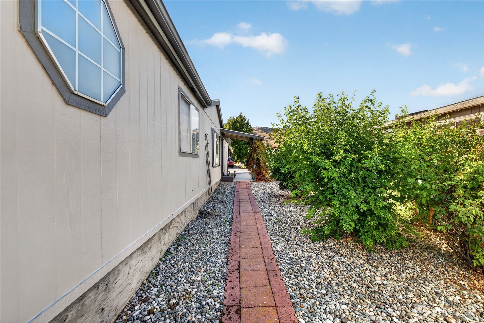 1137 Foothills Lane 19 Property Photo 8