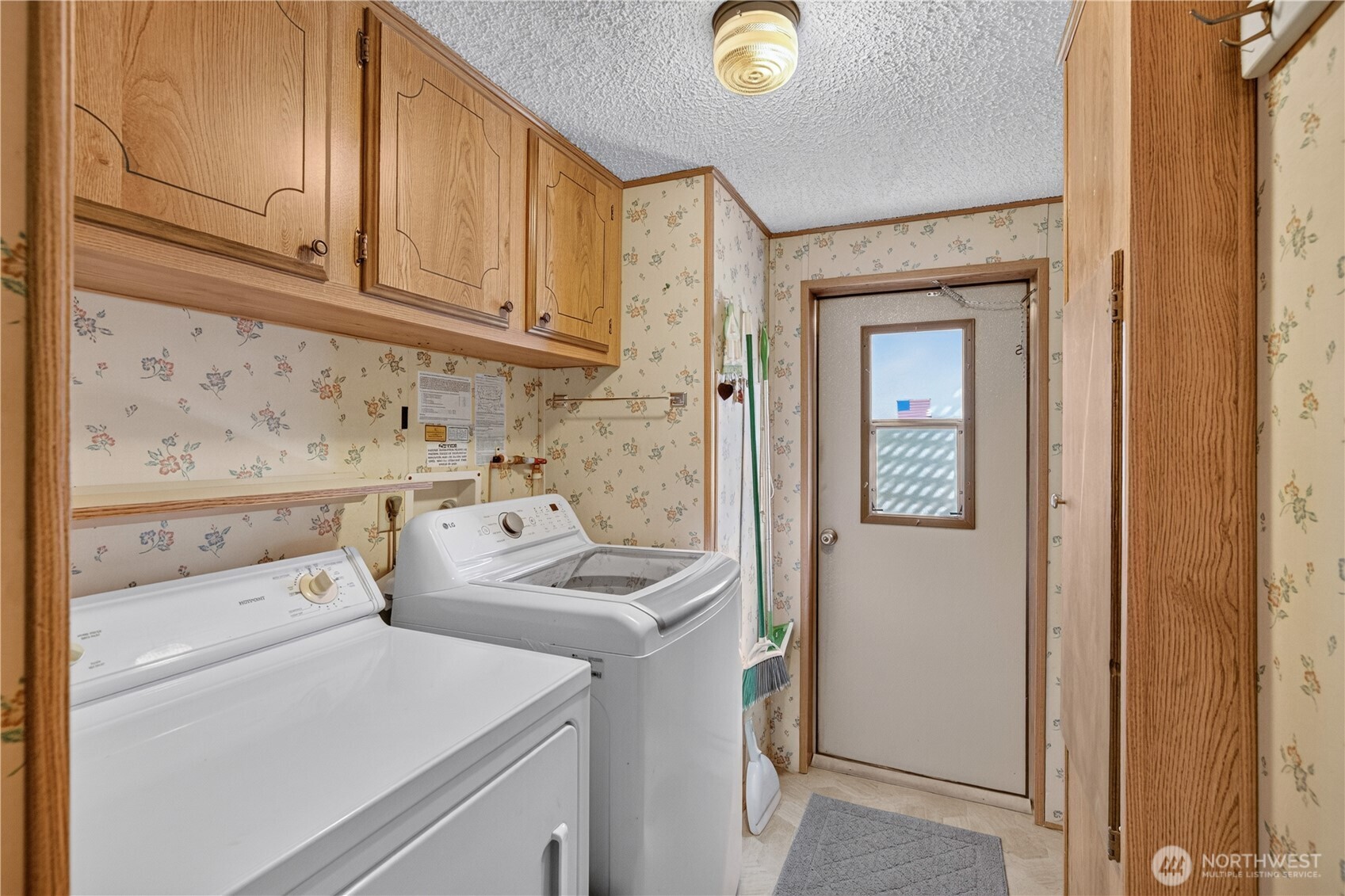 1137 Foothills Lane 19 Property Photo 15