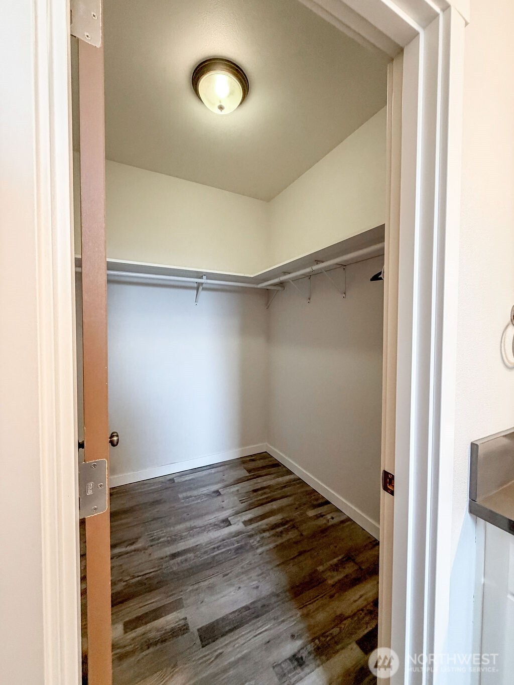 710 Miller Street Property Photo 10