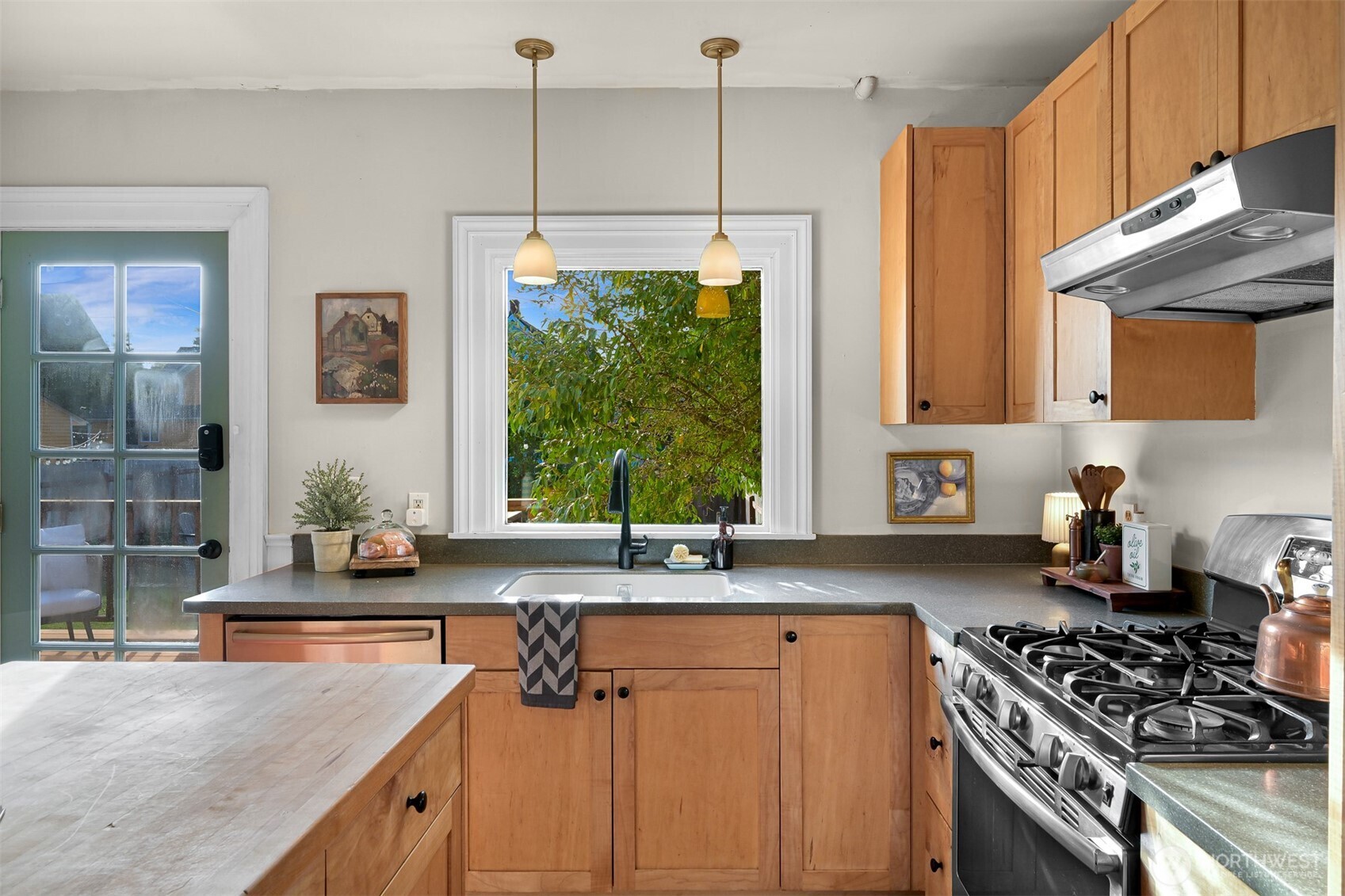 1421 Iron Street Property Photo 16