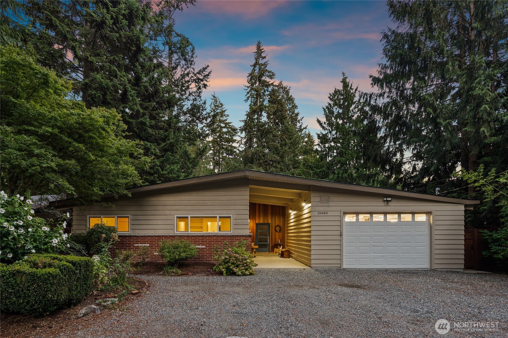 18483 47th Place Property Photo 1