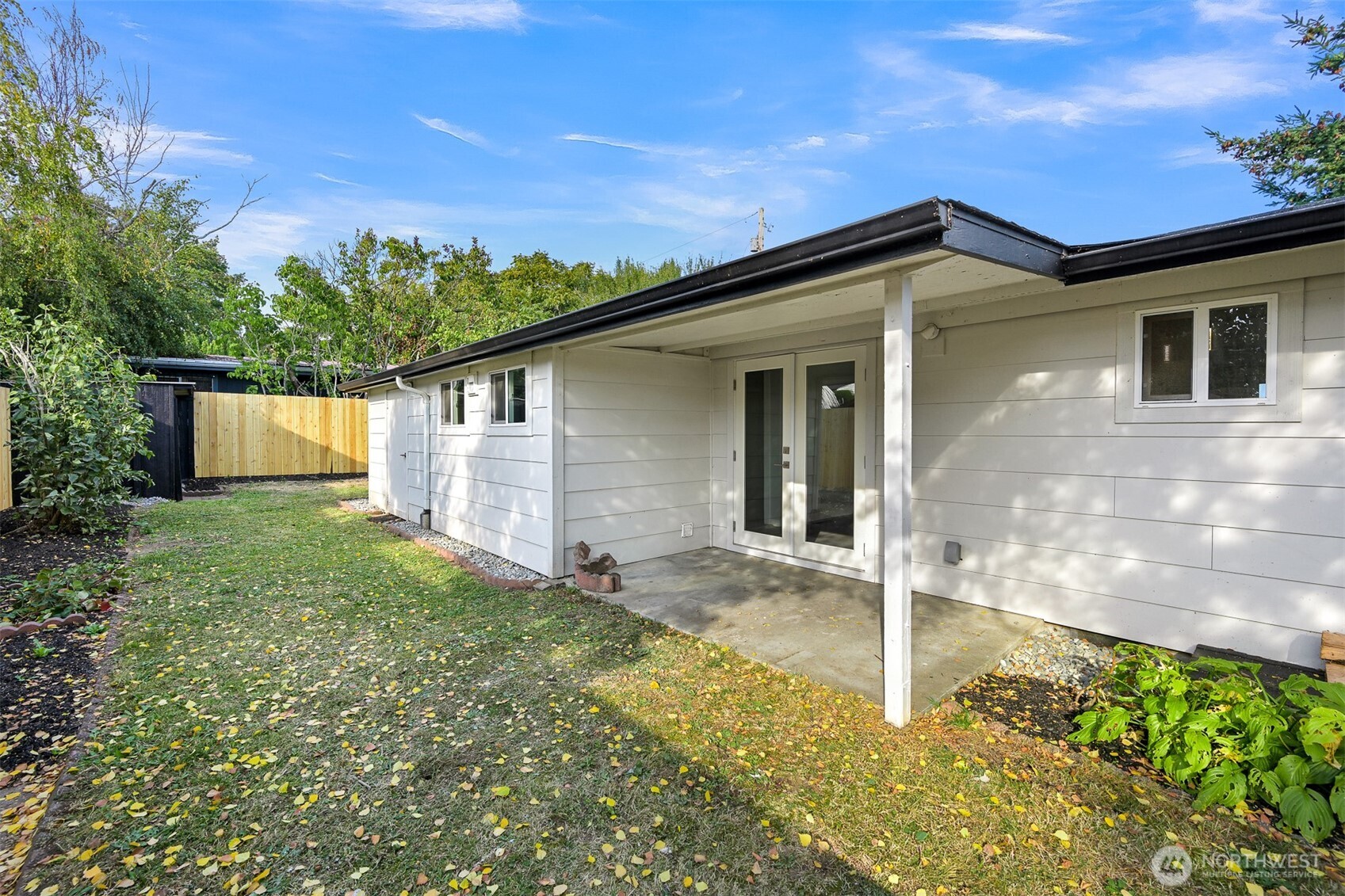 2274 Hawthorne Street Property Photo 24