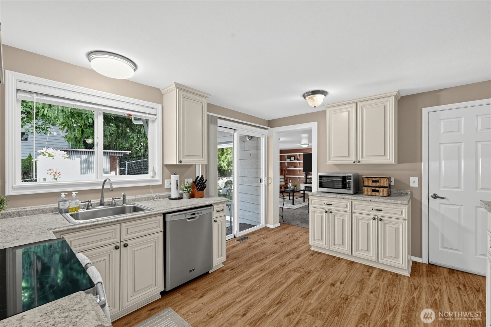 14627 57th Place Property Photo 3