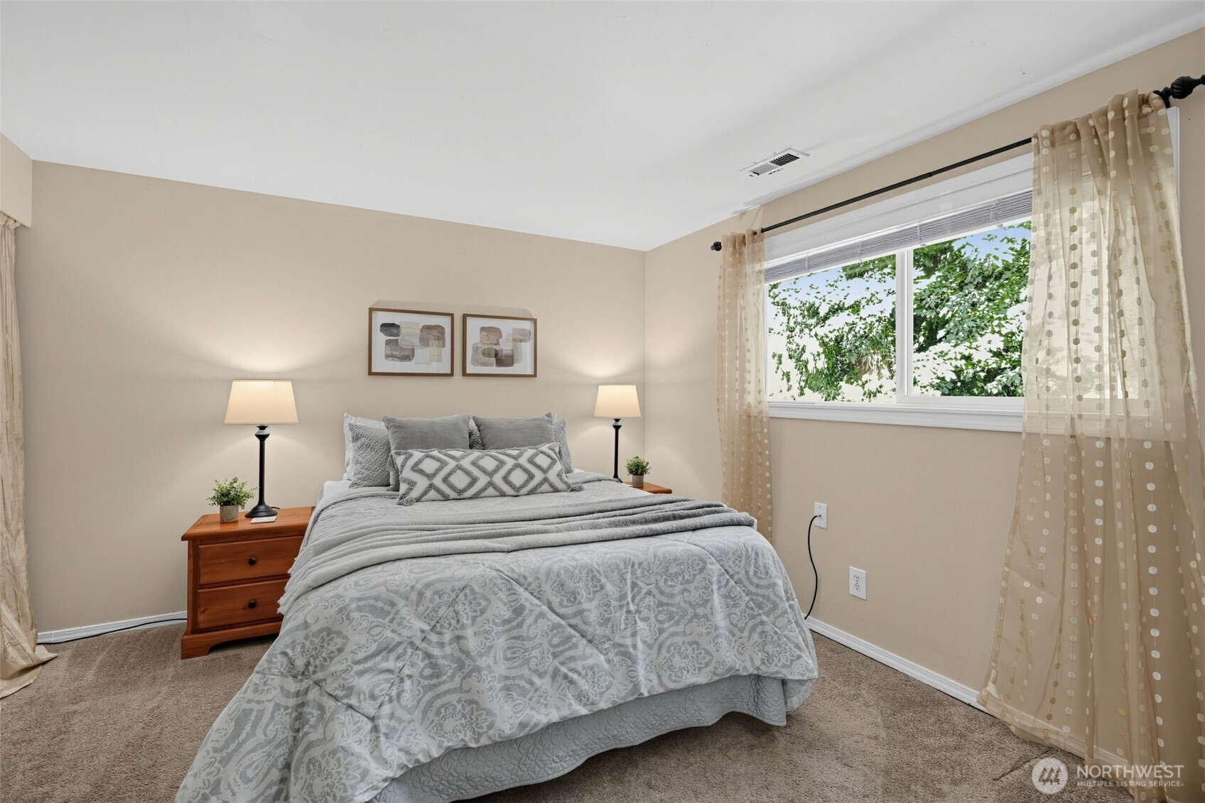 14627 57th Place Property Photo 10