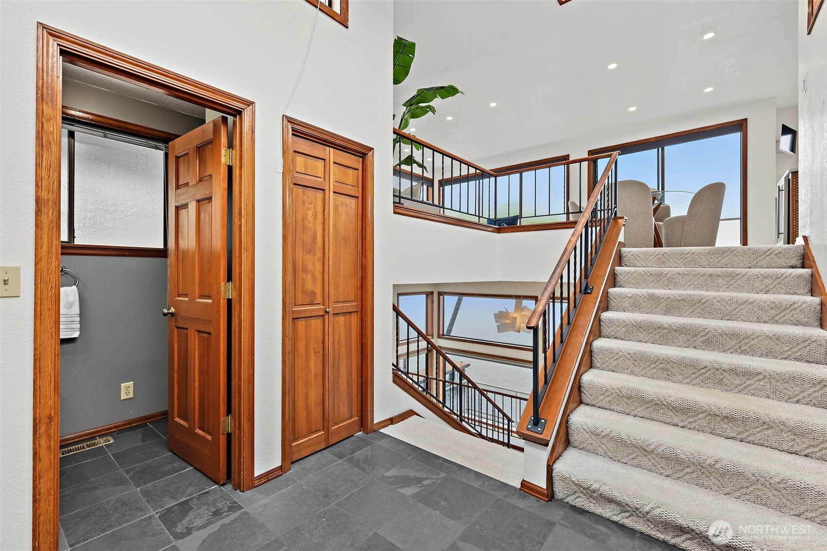 9846 Rainier Avenue Property Photo 17