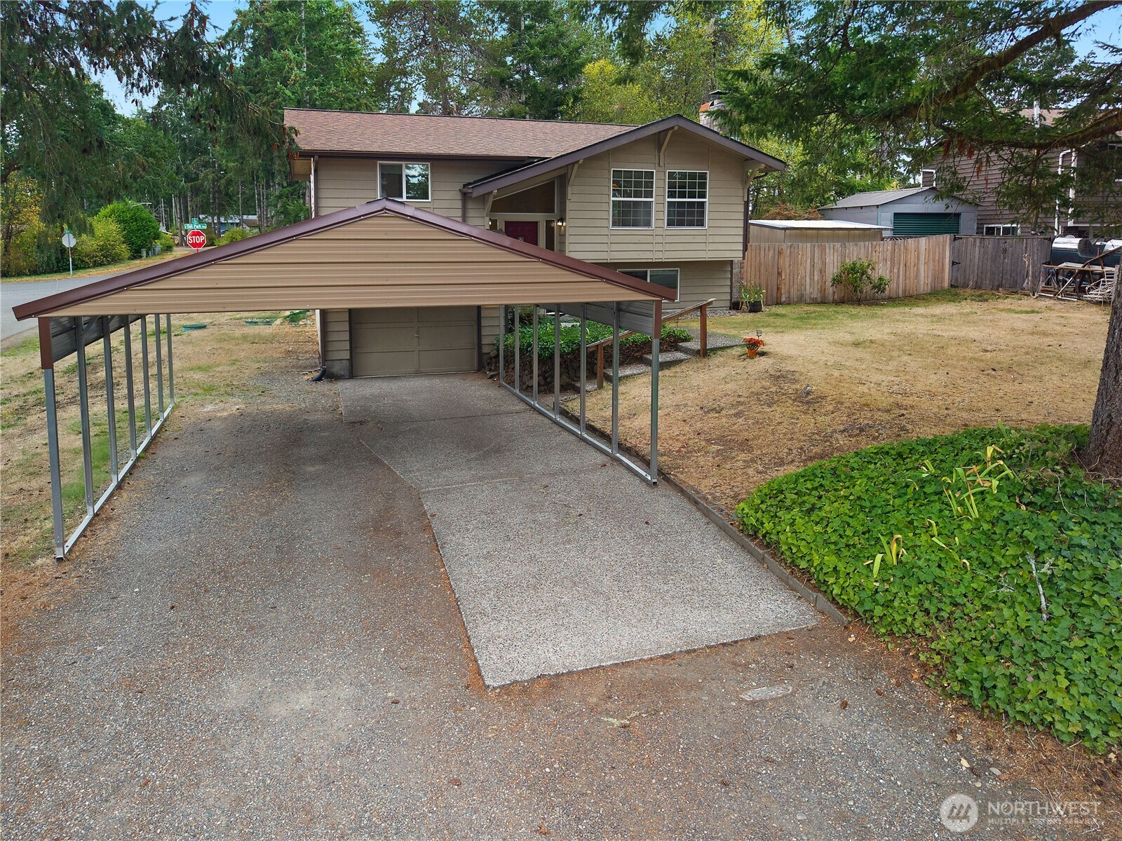 11 E Alder Place Property Photo 2
