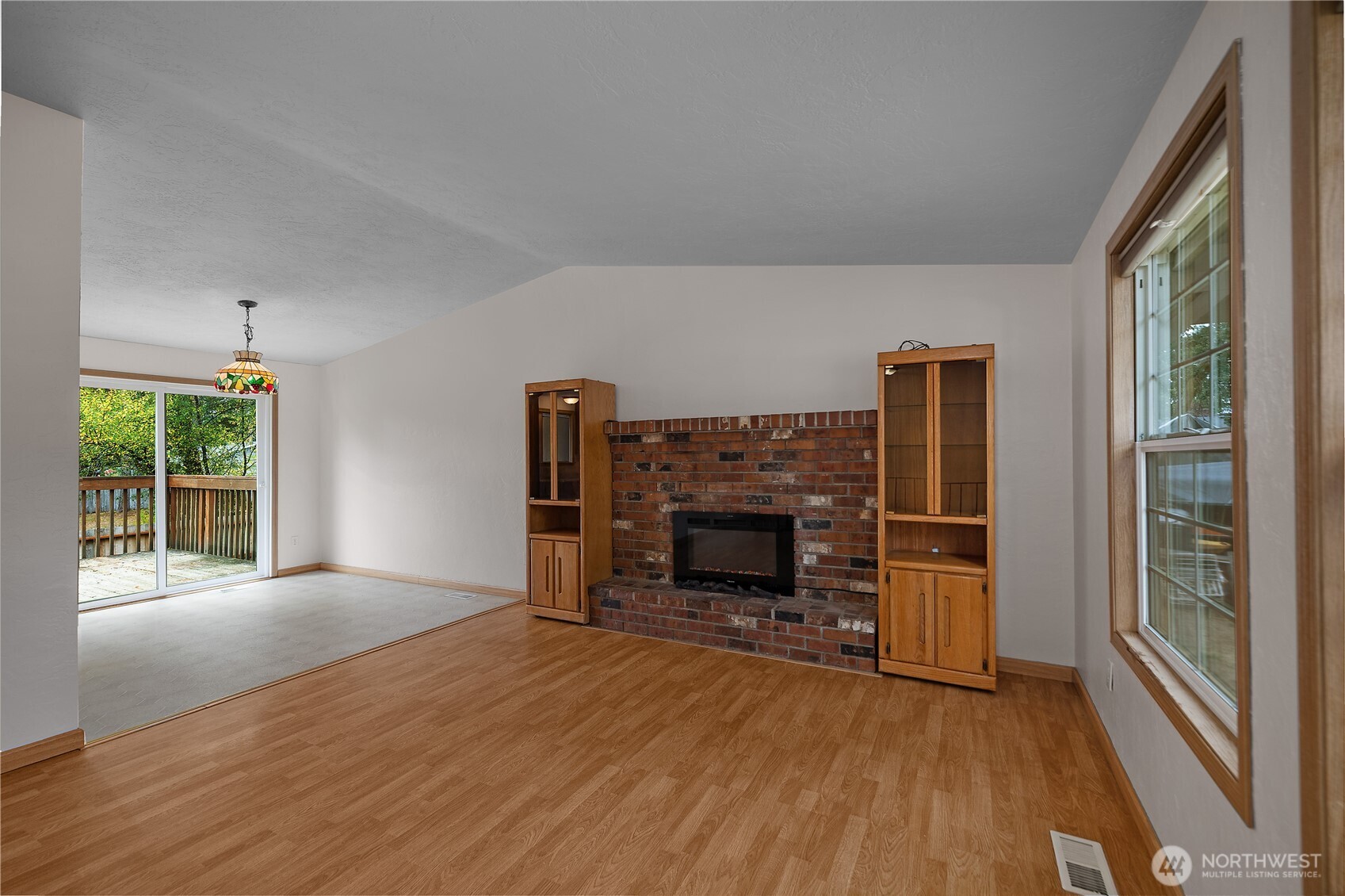 11 E Alder Place Property Photo 3