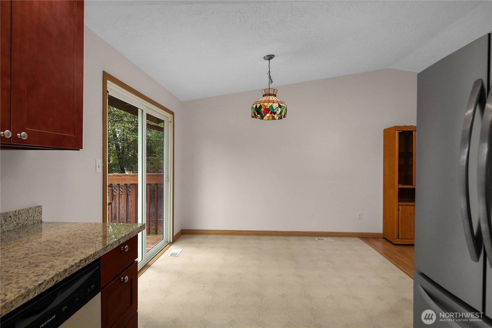 11 E Alder Place Property Photo 8