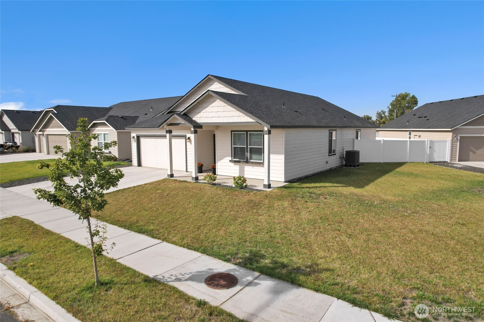 4212 W Bufflehead Blvd Property Photo 1