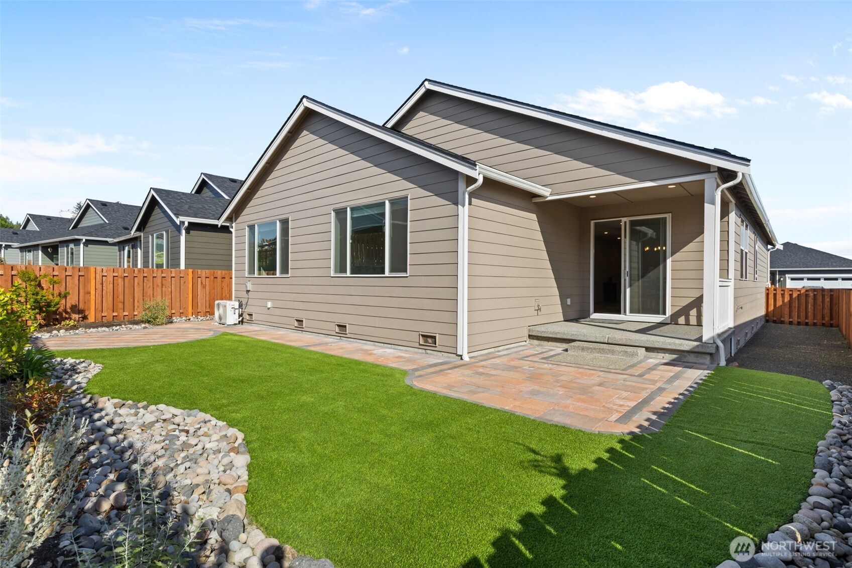 2631 Acer Loop Property Photo 2
