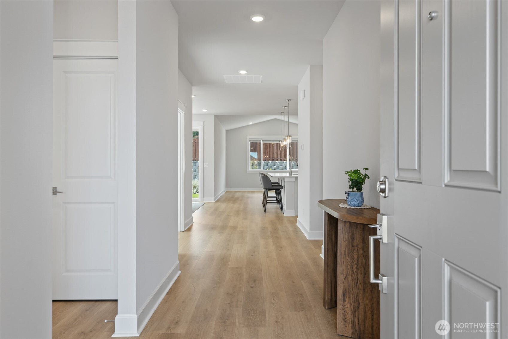 2631 Acer Loop Property Photo 4