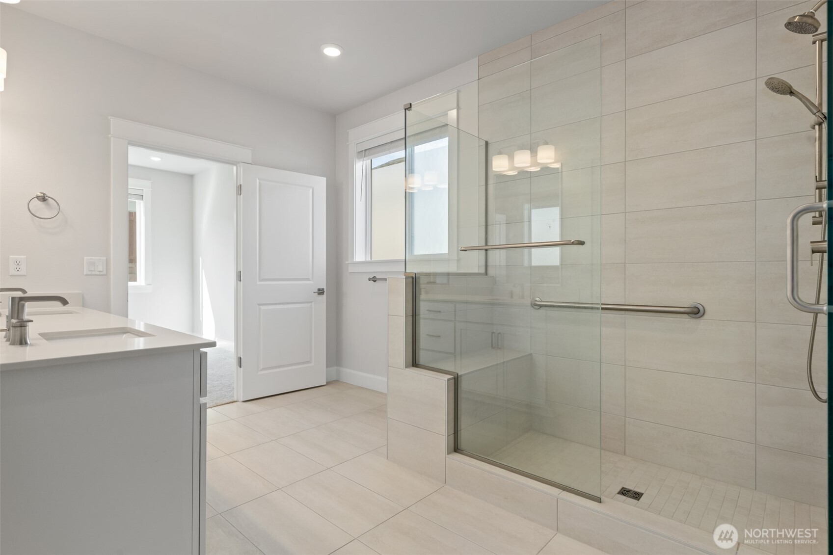 2631 Acer Loop Property Photo 17