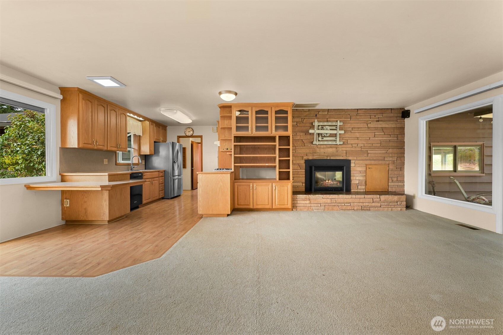 3620 E Smith Road Property Photo 8