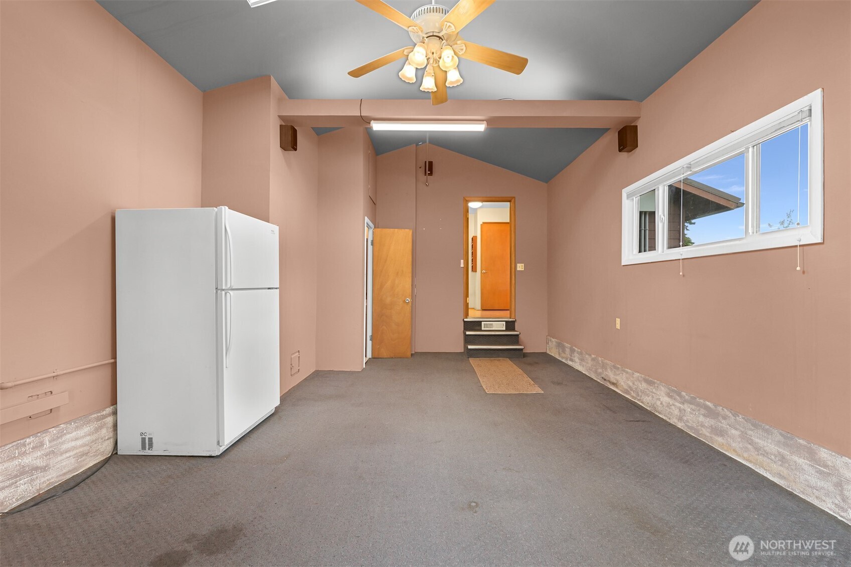 3620 E Smith Road Property Photo 27