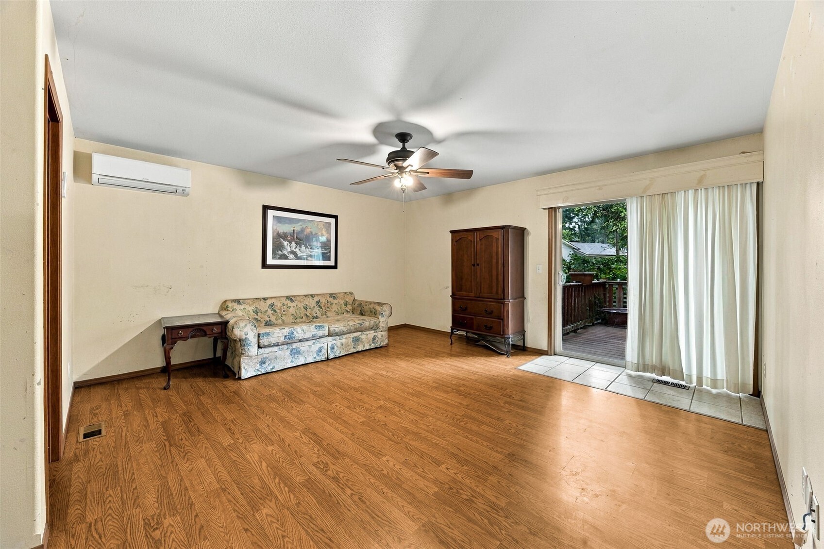 18230 Suncrest Court Property Photo 8