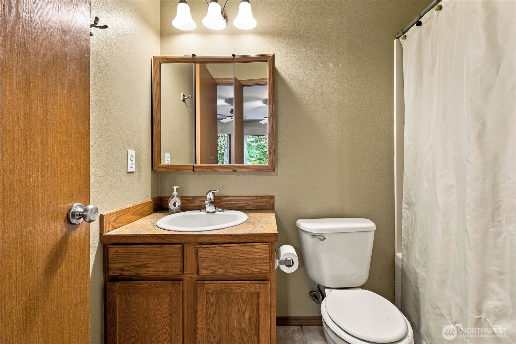 18230 Suncrest Court Property Photo 10