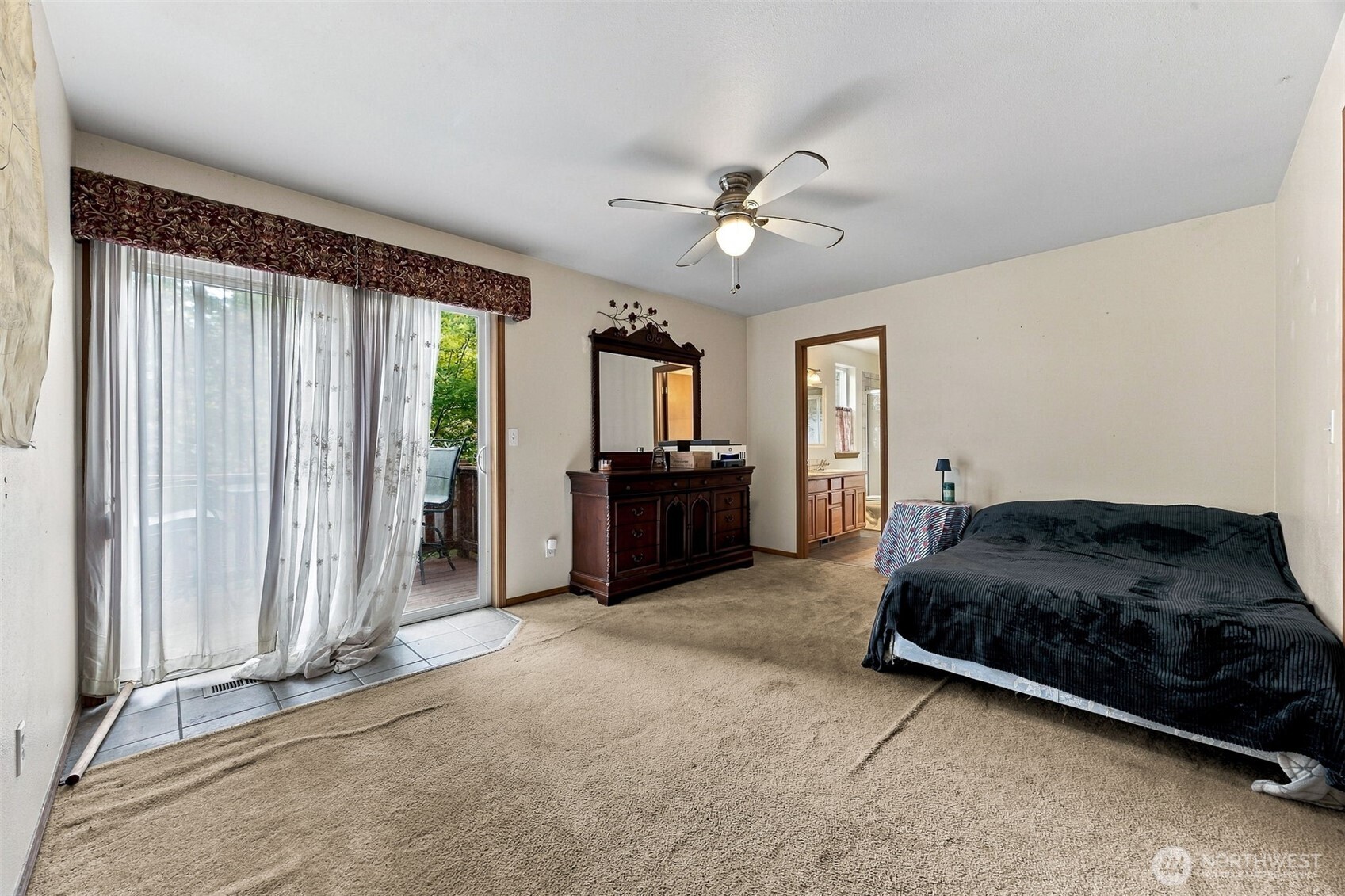 18230 Suncrest Court Property Photo 16