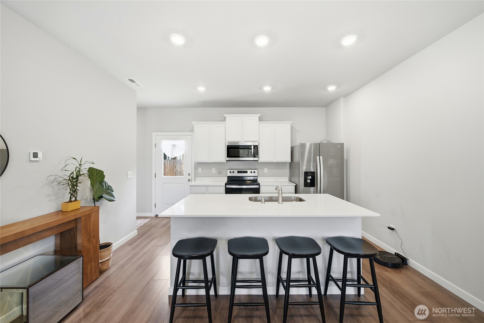 5207 E M Street Property Photo 14