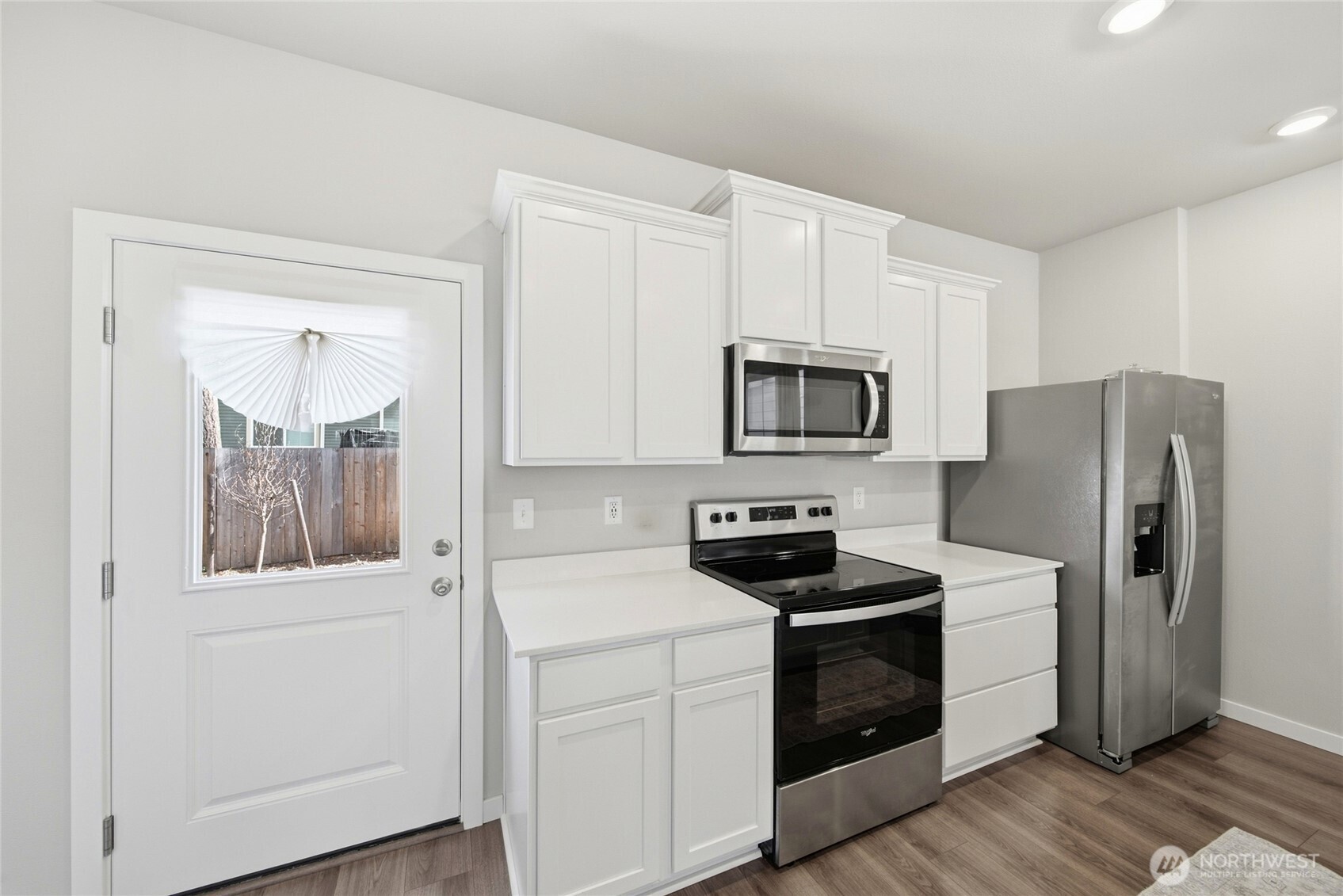 5207 E M Street Property Photo 17