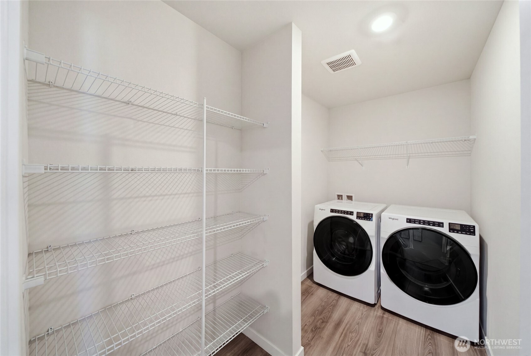 5207 E M Street Property Photo 27