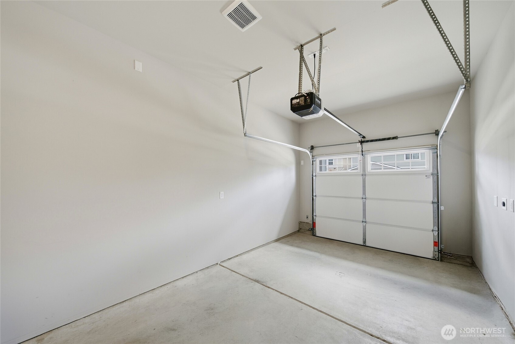 5207 E M Street Property Photo 28