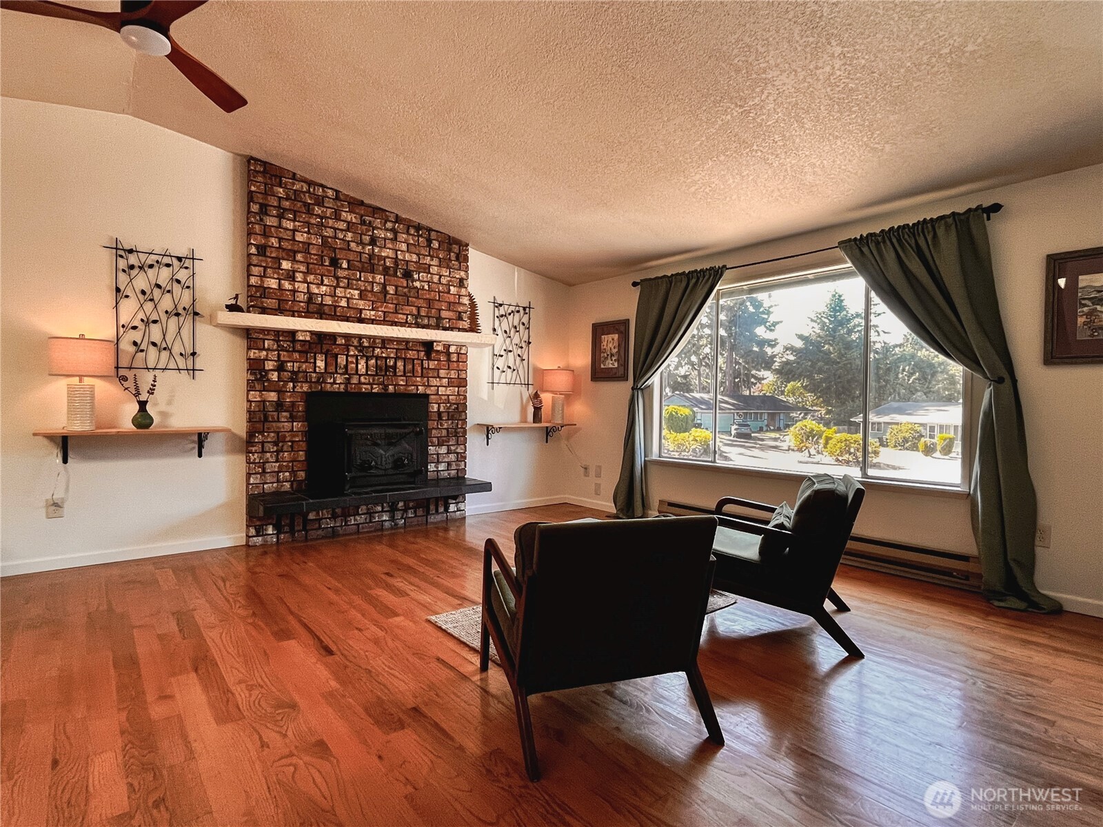 2105 Seabreeze Place Property Photo 3