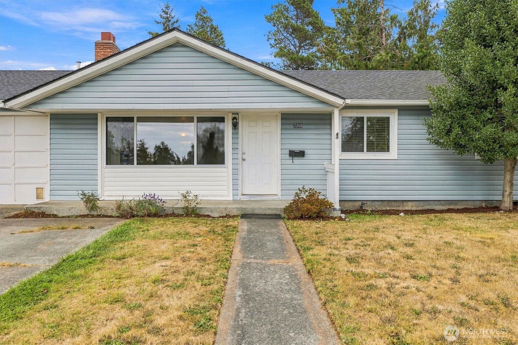 294 Ne Queets Street Property Photo 2
