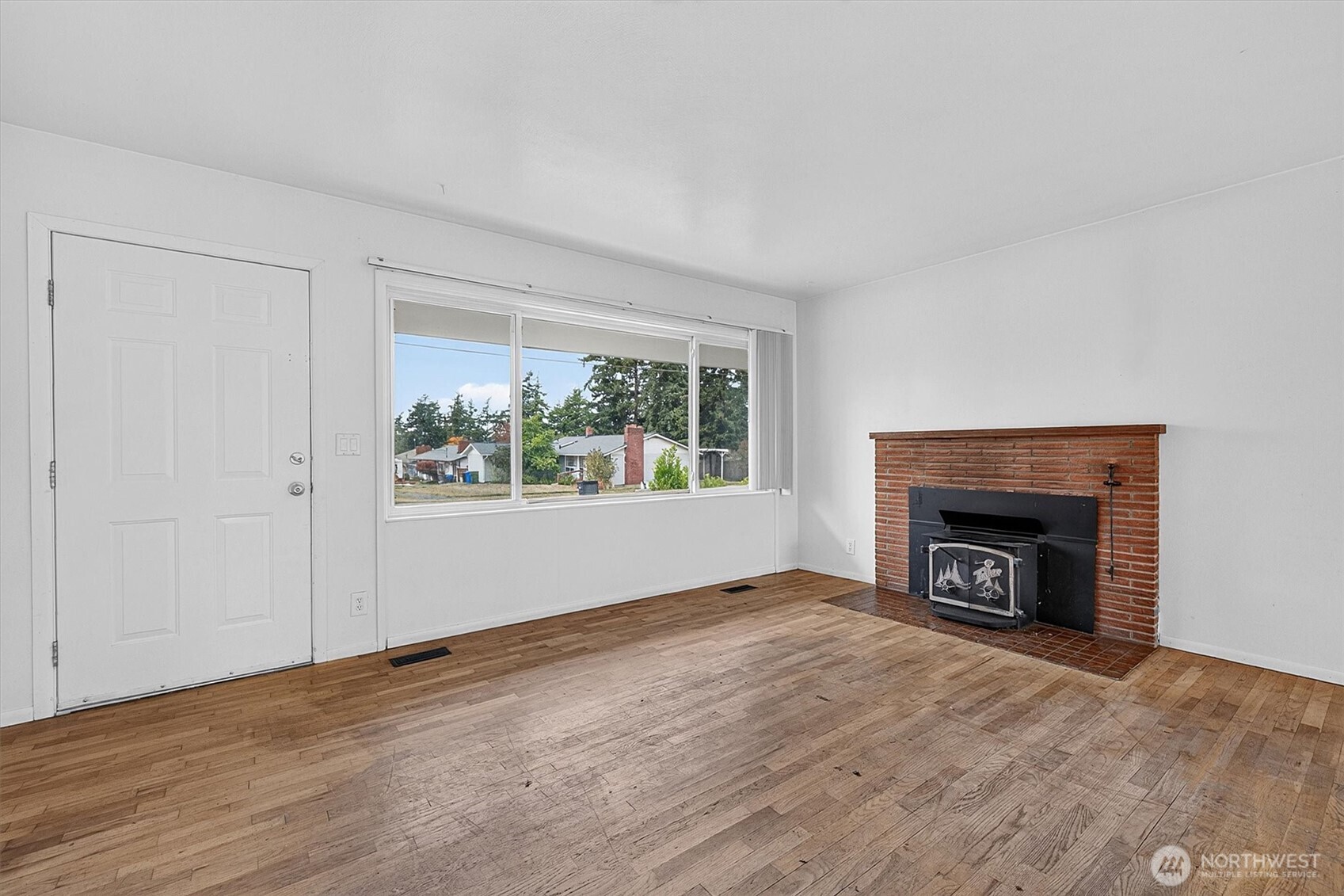 294 Ne Queets Street Property Photo 7