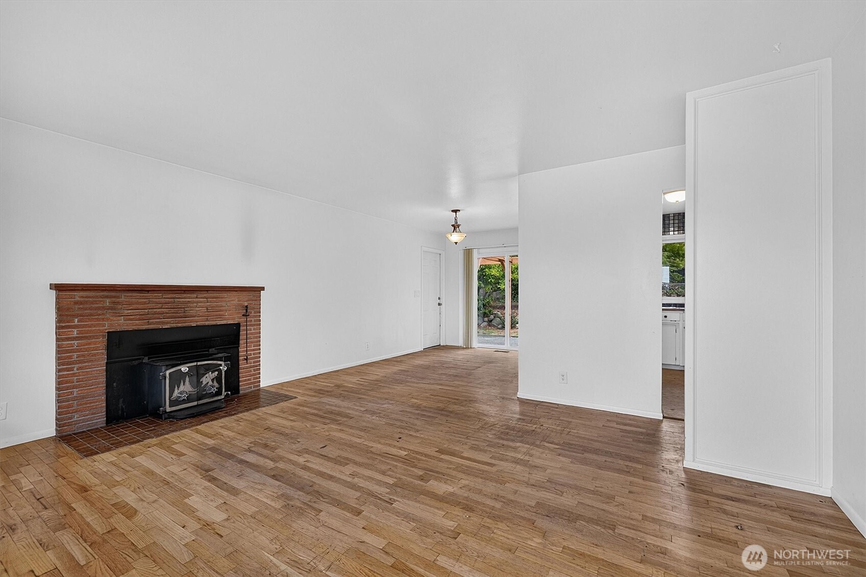 294 Ne Queets Street Property Photo 8