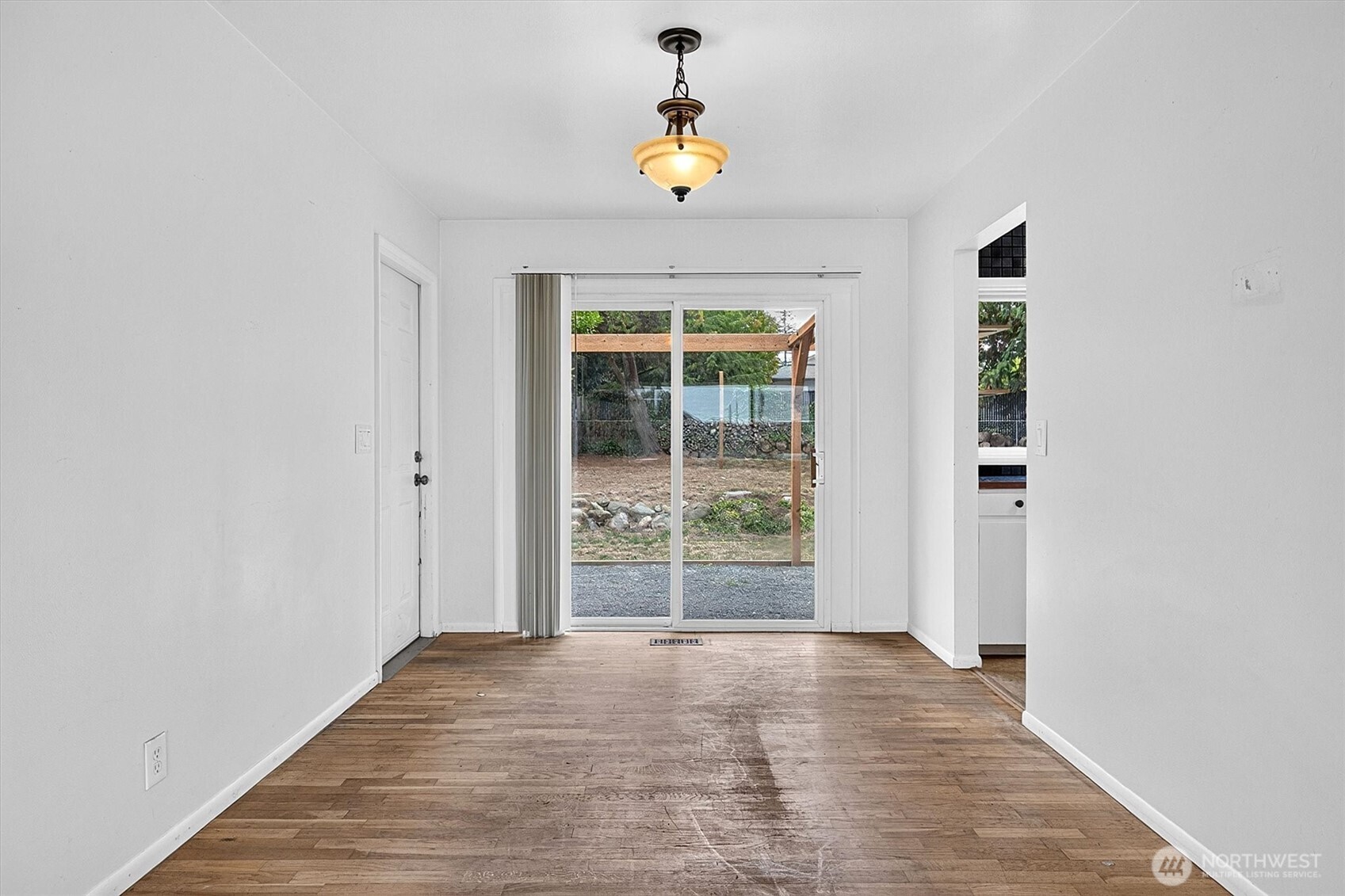 294 Ne Queets Street Property Photo 14