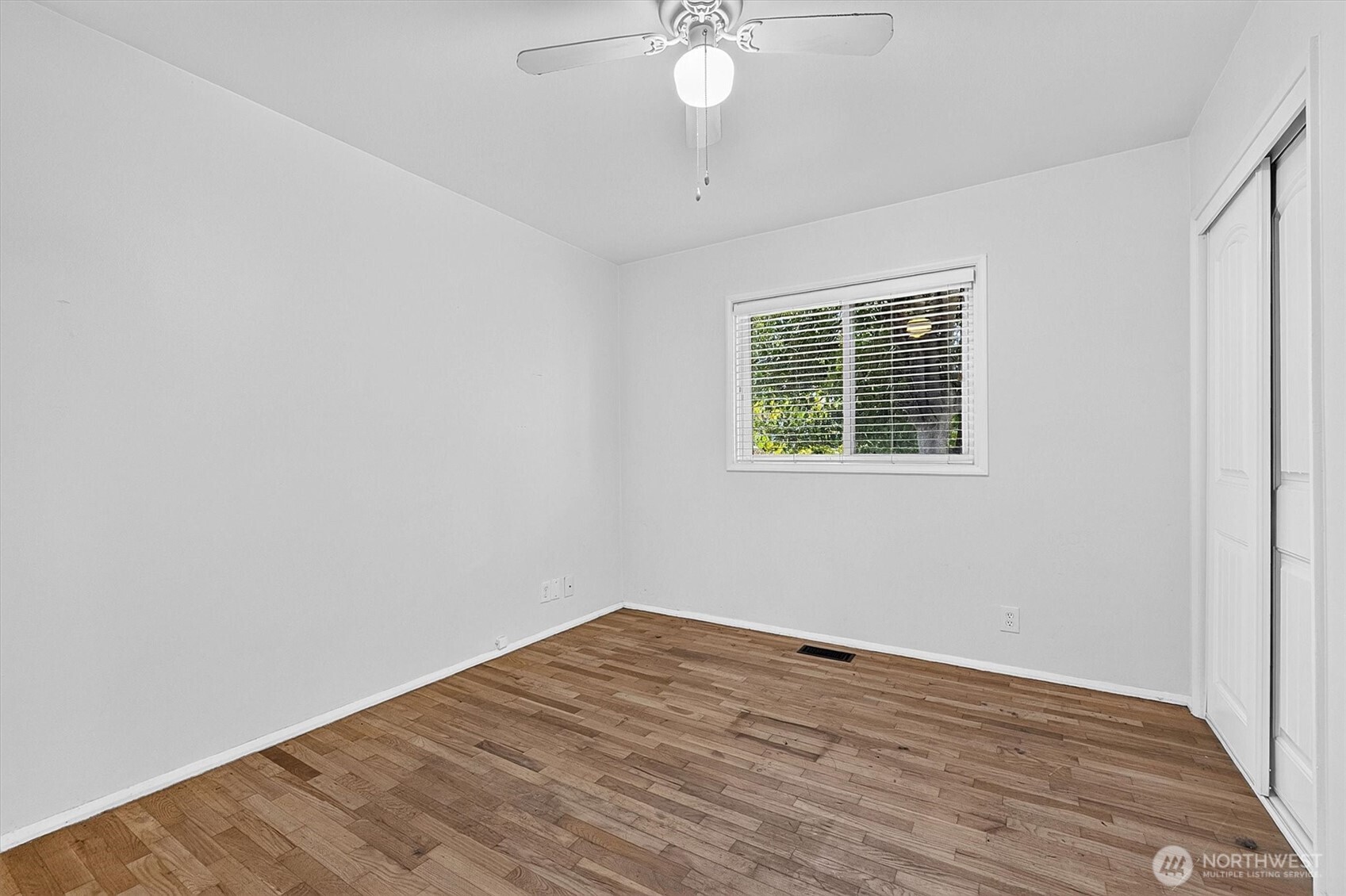 294 Ne Queets Street Property Photo 24