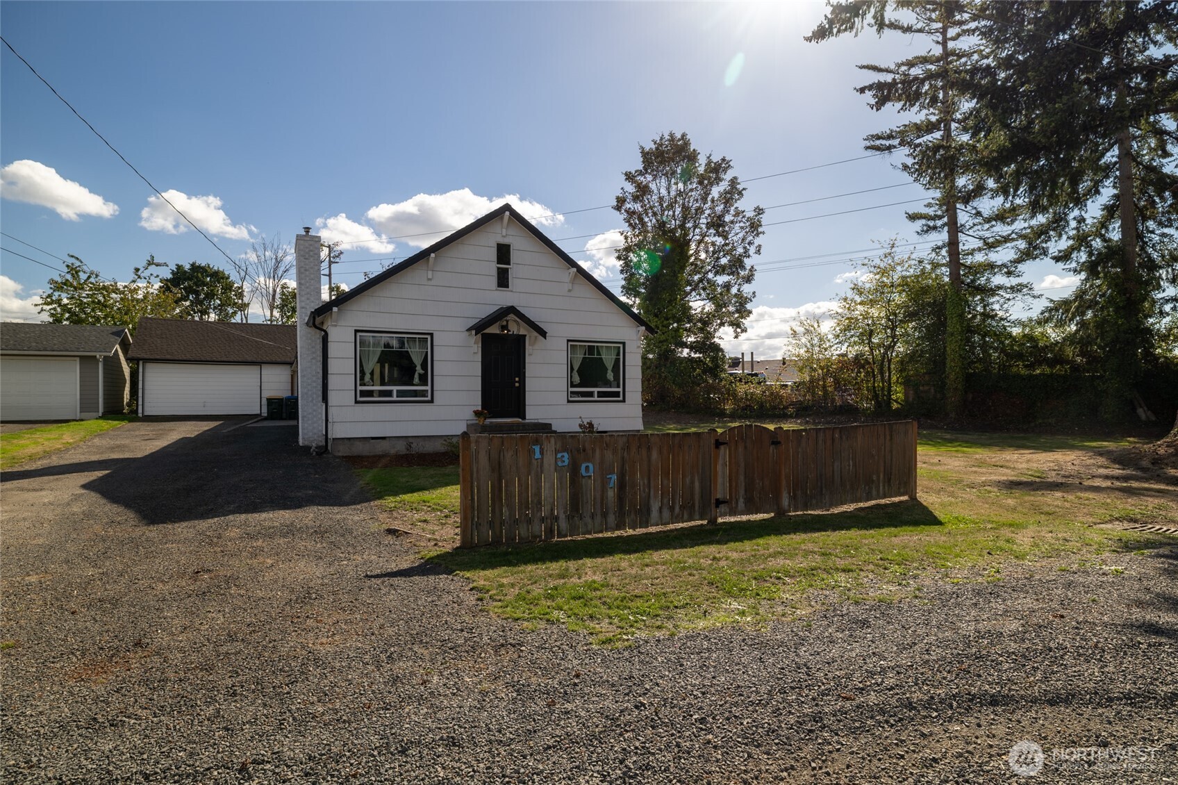 1307 Sw Johnson Avenue Property Photo 2