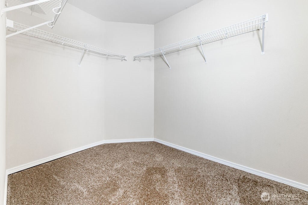 22907 Se 271st Place Property Photo 16