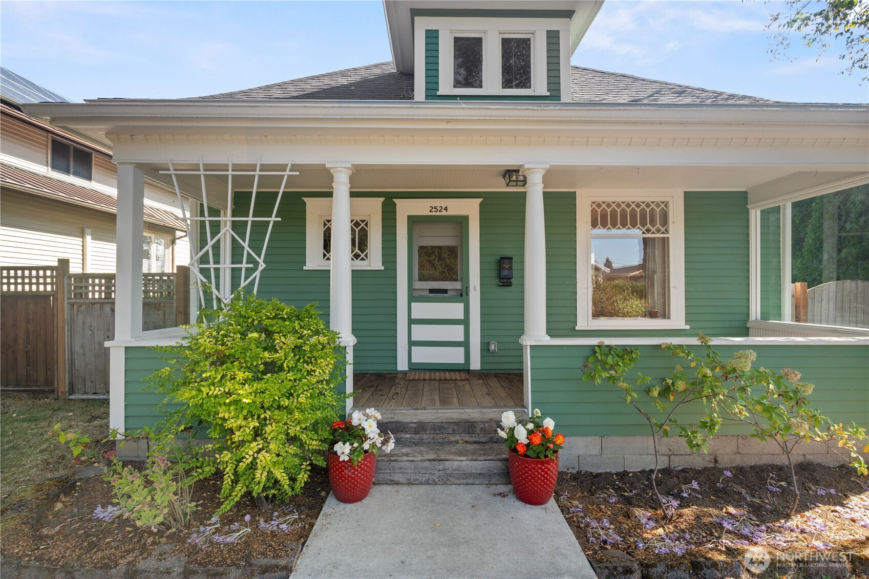 2524 Franklin Street Property Photo 2