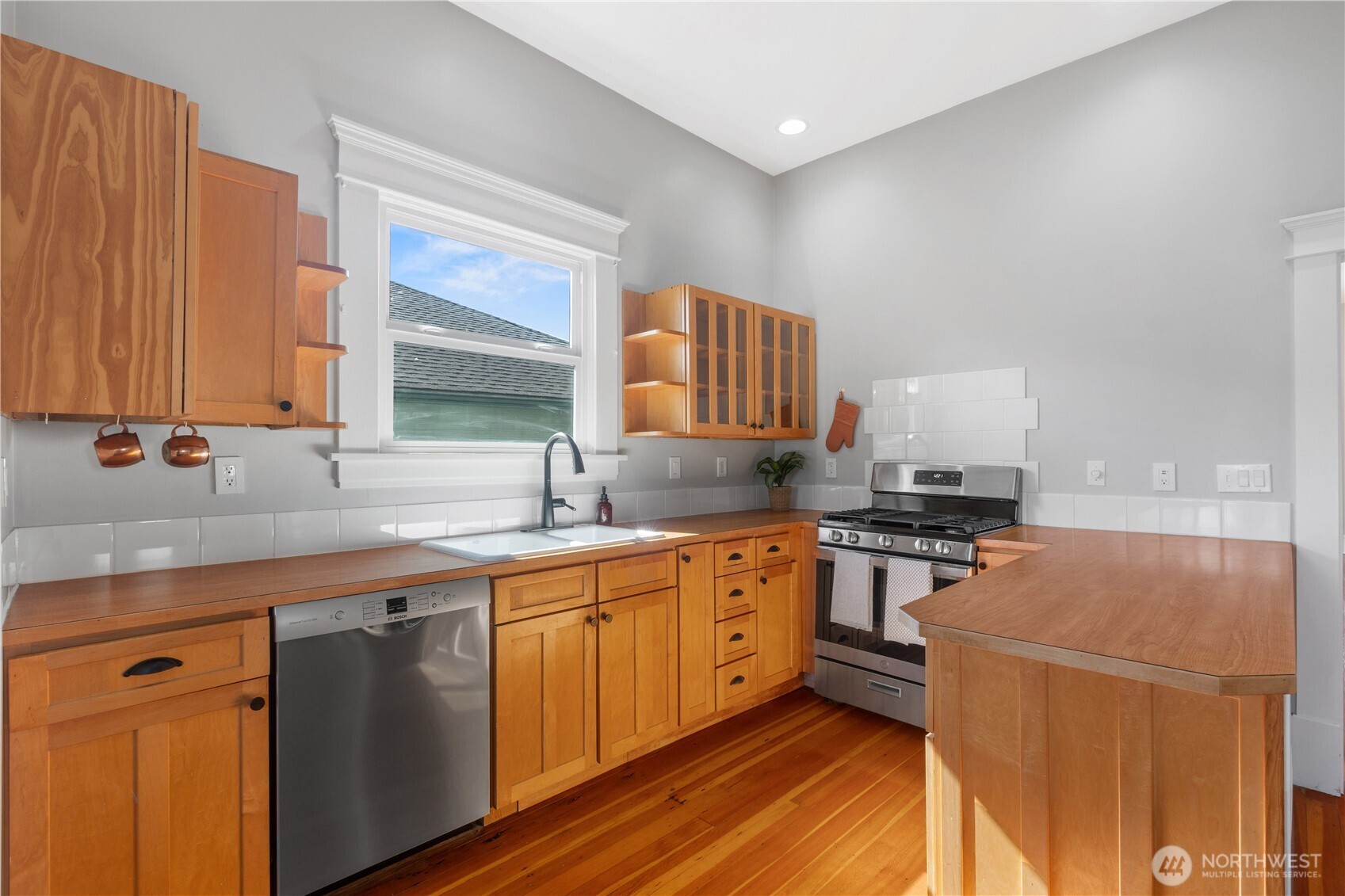 2524 Franklin Street Property Photo 16